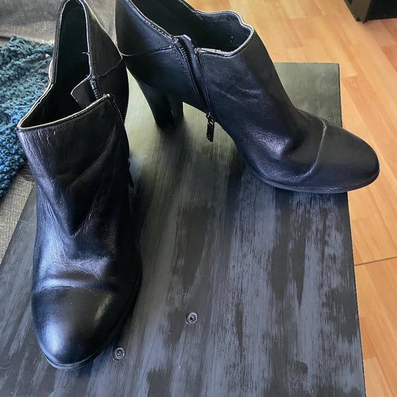 black booties - Picture 1 of 2